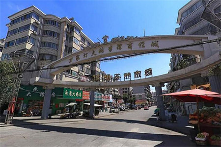 超级心动，滨江3室送车库，139万，总价低，户型好，位置佳！